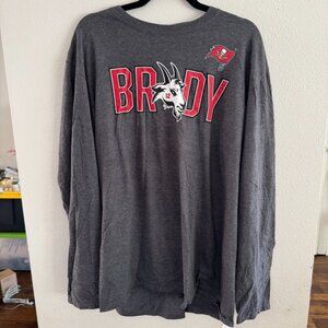 Tom Brady Tampa Bay Buccaneers G.O.A.T. Long Sleeve Graphic Tee Gray Size XL